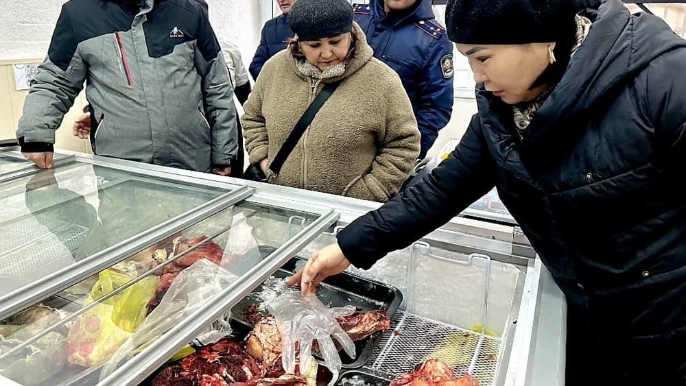 В Кара-Куле провели мониторинг цен на субботнем базаре