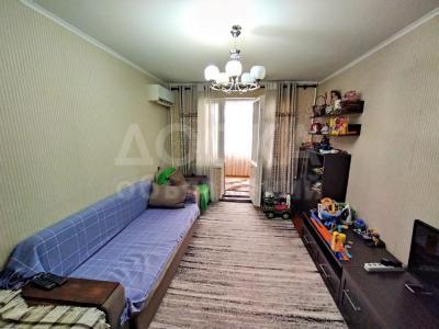 Продаю 2-комнатную квартиру, 42кв. м., этаж - 3/4, ул. Кольбаева - Лермонтова.