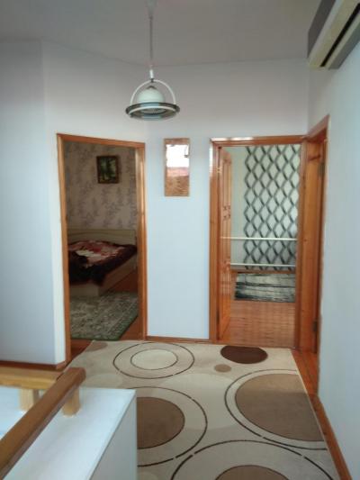 Продаю двухэтажный утепленный  дом в районе Пишпека. 145 кв.м 7 соток