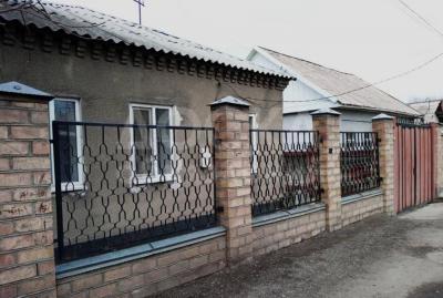 Продаю дом 5-ком. 80кв. м., этаж-1, 5-сот., стена кирпич, Кызыл Аскер.