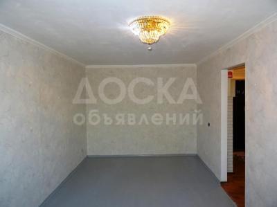 Продаю 2-комнатную квартиру, 42кв. м., этаж - 2/4, Л.Толстого/Садыгалиева, рядом с Дордой Фудс.