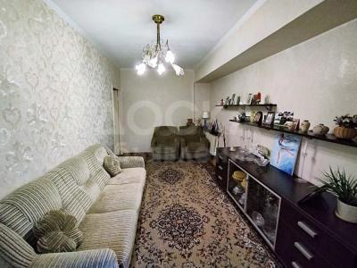 Продаю 2-комнатную квартиру, 59кв. м., этаж - 3/9, Токтогула/Тыныстанова.