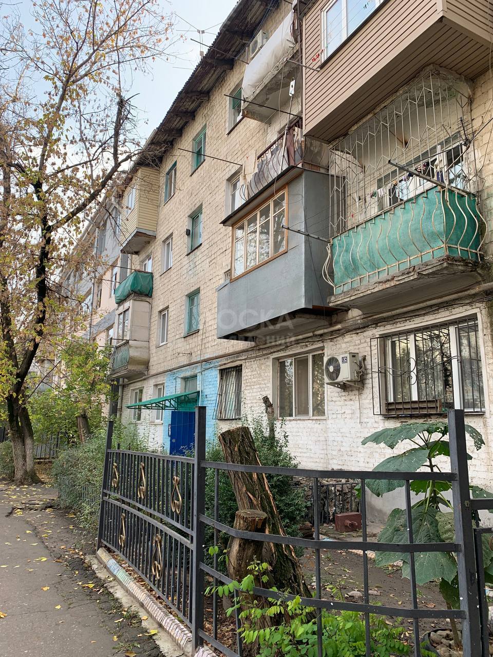 Продаю 2-комнатную квартиру, 43кв. м., этаж - 1/4, Ахунбаева/Джунусалиева.