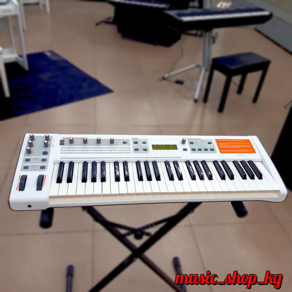 Продаю новый синтезатор/MIDI-клавиатуру