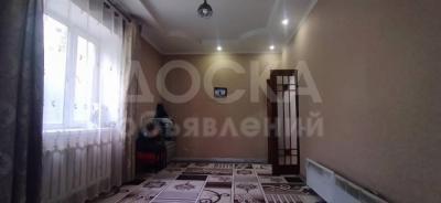 Продаю 1-комнатную квартиру, 32.3кв. м., этаж - 1/2, Боконбаева/Ибраимова.