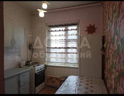 Сдаю 2-комнатную квартиру, 52кв. м., этаж - 5/5, Боконбаева/Манаса.