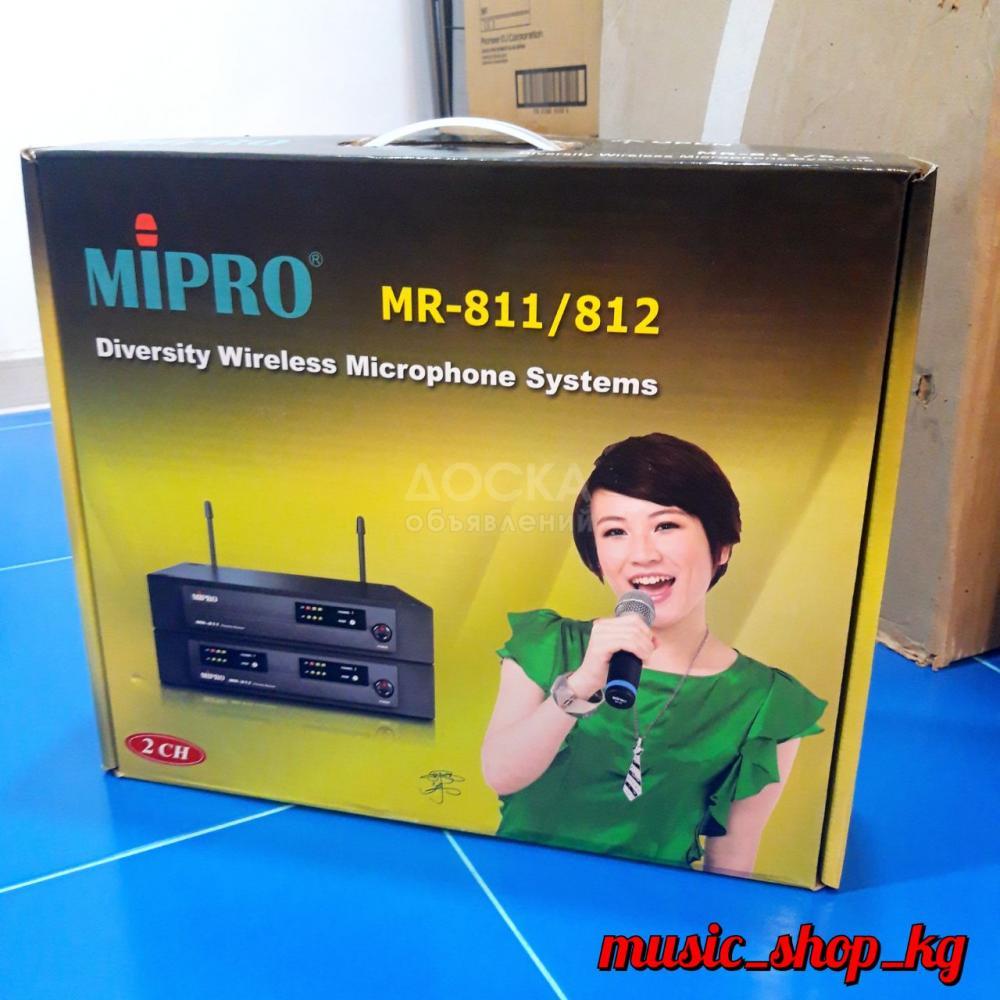 Продаю новую радиосистему с 2 микрофонами MIPRO MR812