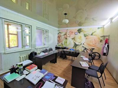 Продаю офисное помещение 135кв. м., Боконбаева/Шопокова.