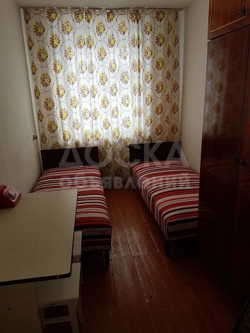 Сдаю 1-комнатную квартиру, 27кв. м., этаж - 1/4, ул Малдыбаева\Ахунбаева.