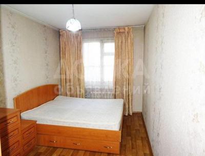 Продаю 2-комнатную квартиру, 43кв. м., этаж - 1/4, Ибраимова-Боконбаева.