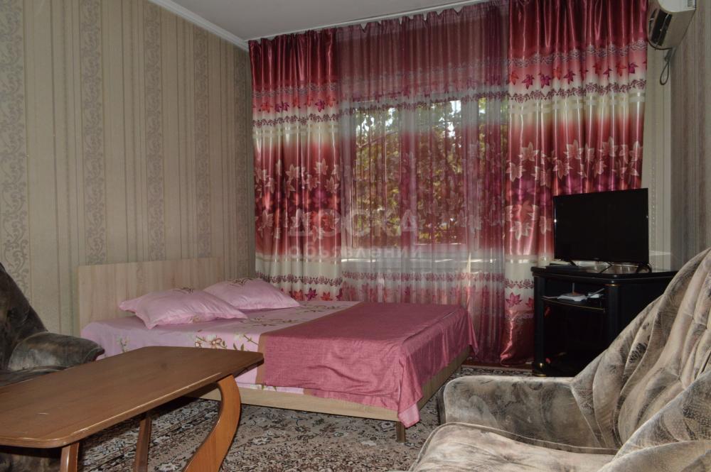 Сдаю 2-комнатную квартиру, 48кв. м., этаж - 3/9, Восток-5.
