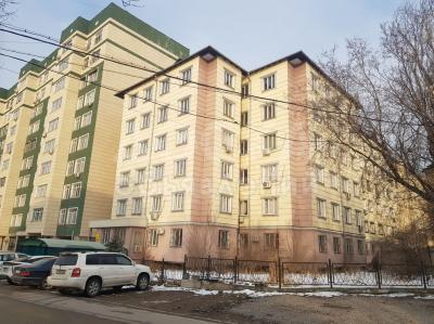 Продаю 4-комнатную квартиру, 135кв. м., этаж - 5/6, Ахунбаева / Чапаева.