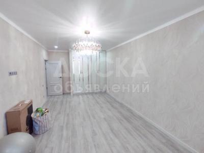 Продаю 2-комнатную квартиру, 75кв. м., этаж - 4/9, Магистраль/Душанбинская.