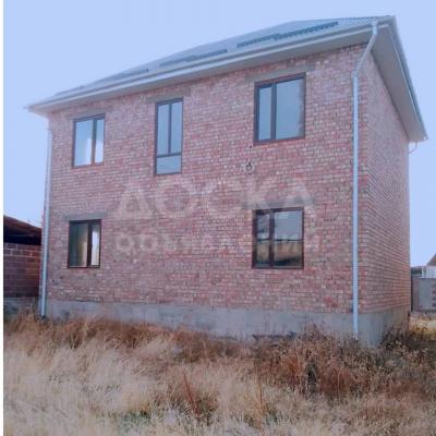 Продаю дом 5-ком. 140кв. м., этаж-2, 3-сот., стена кирпич, Бишкек.