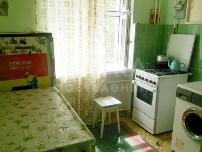 Продаю 1-комнатную квартиру, 32кв. м., этаж - 1/4, Ахунбаева 98-в/ Абая.