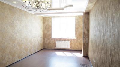 Продаю 3-комнатную квартиру, 113,5кв. м., этаж - 8/10, район Исанова-Боконбаева.