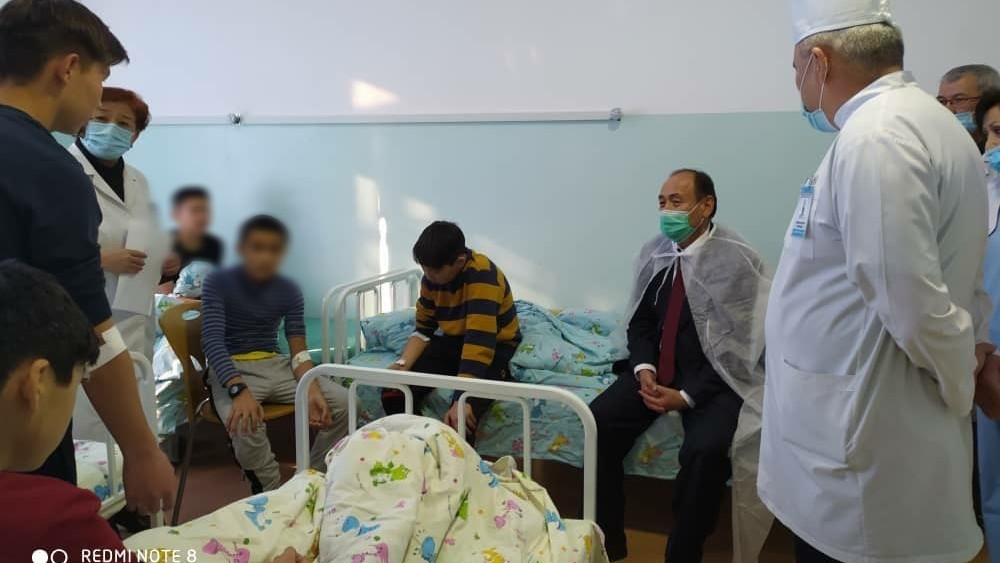 Глава Минздрава проведал детей в больнице