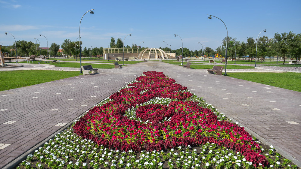 Карагачевая роща в бишкеке фото