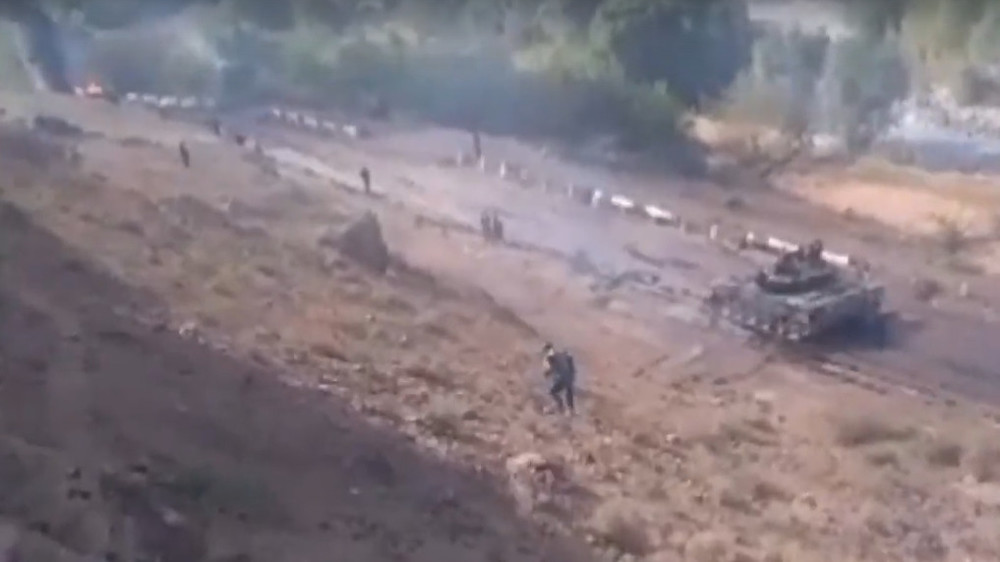 Тяжелая бронетехника РТ. Кадр из видео на границе, снятое и распространяемое таджикской стороной