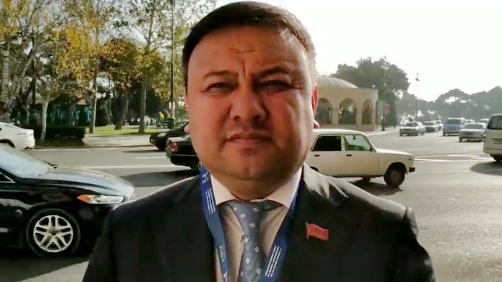 Таабалды Тиллаев дает комментарий в Баку