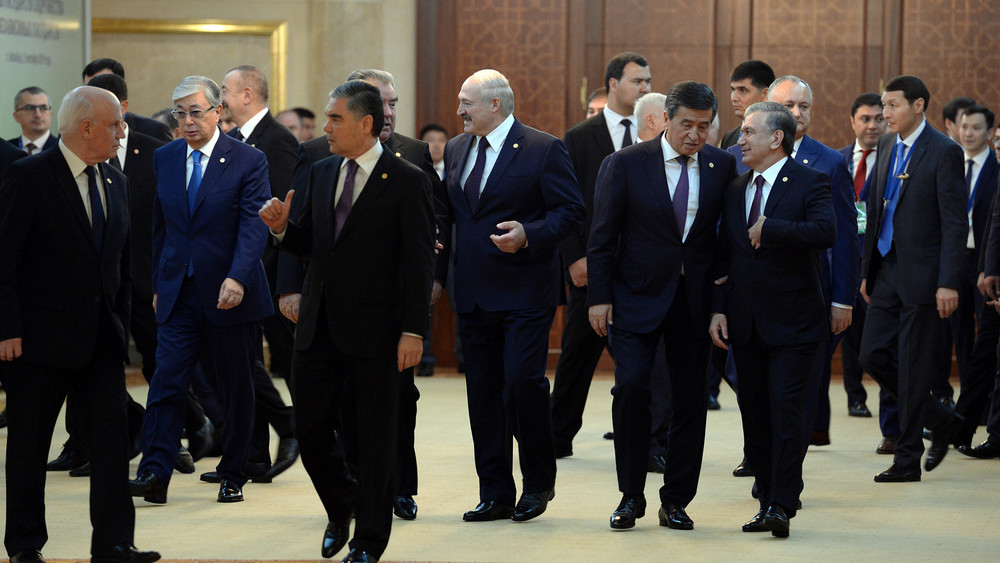 Слева направо:исполнительный секретарь СНГ Сергей Лебедев, президент Казахстана Касым-Жомарт Токаев, президент Туркменистана Гурбангулы 