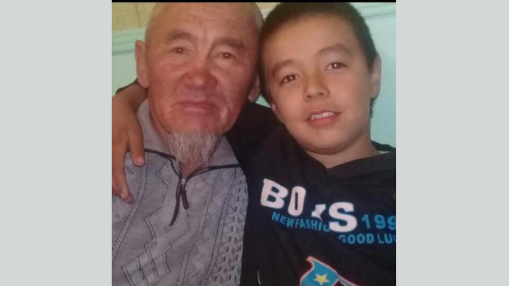 Турганбай Токтобеков с внуком