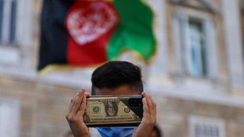 CentralAsia: Талибы заявили об открытии афганских банков - Vimarsana News