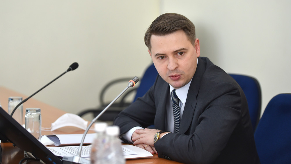 Первый вице-премьер-министр Артем Новиков