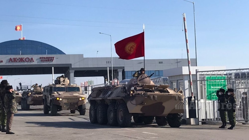 Кыргызские миротворцы вернулись из Казахстана