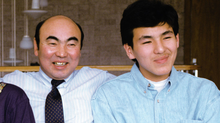 Аскар Акаев с сыном Айдаром. 1992 год