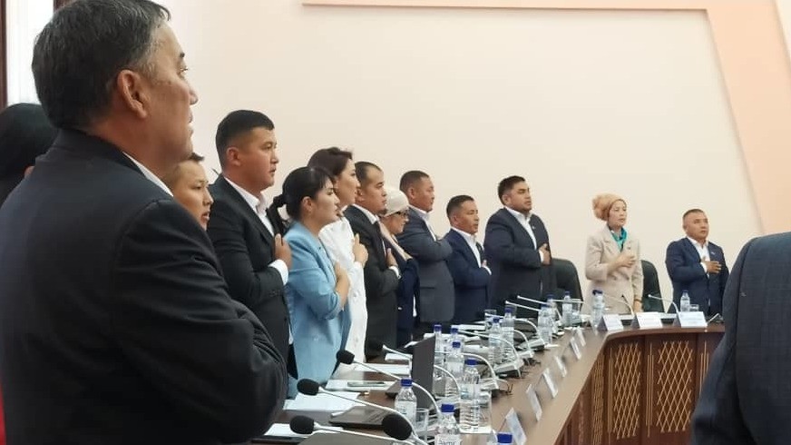 Первая сессия депутатов Ошского городского кенеша