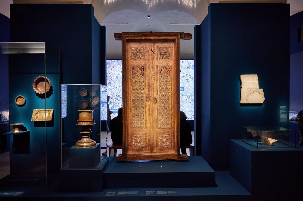 Шедевр искусства эпохи Темуридов – деревянная дверь из мавзолея Гур Эмир в числе экспонатов выставки.
