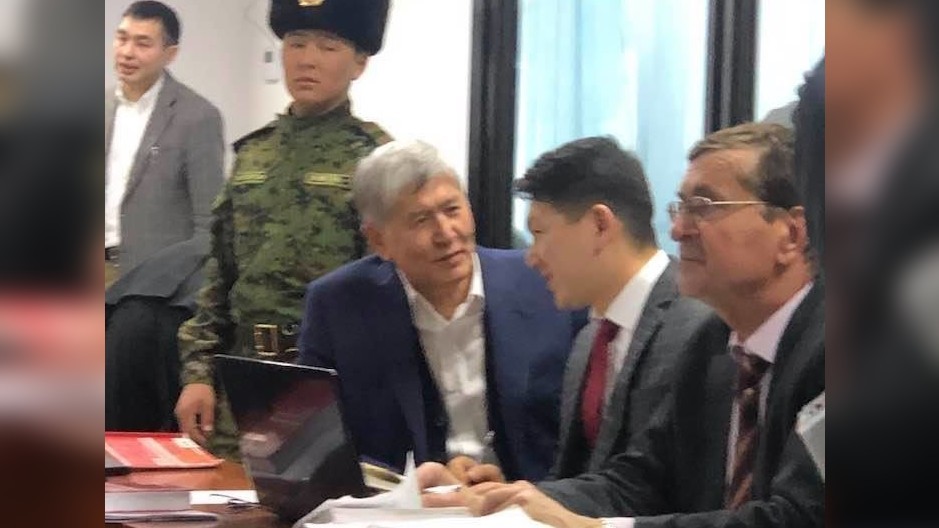 Алмазбек Атамбаев на суде