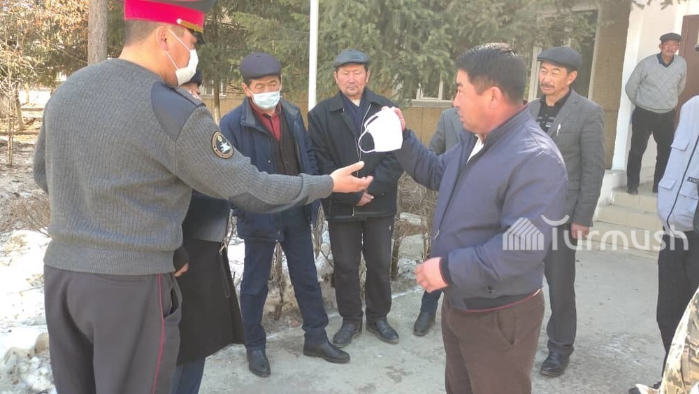 Милиционеры проводят разъяснительные работы в Ат-Башинском районе
