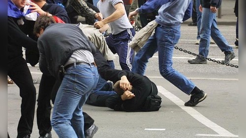 CentralAsia: Массовая драка мигрантов в Москве попала на видео - Vimarsana News