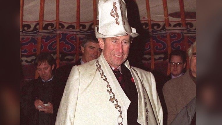 Принц Чарльз во время посещения Кыргызстана в 1996 году