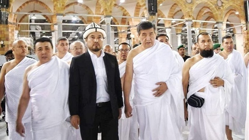 Кто из президентов стран Центральной Азии совершил паломничество в Мекку в этом году и за все постсоветские годы