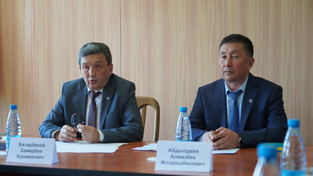 Замирбек Базарбеков и Алмазбек Абдылдаев