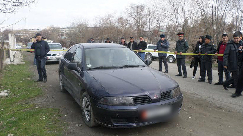 Автомобиль, в котором был найден Т.Уларов