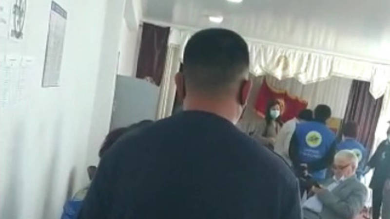 Избиратель жалуется на работу операторов на УИК №7211 в Сокулуке