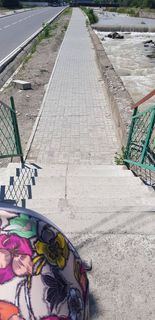 Когда на лестничных ступенях мостов по улице Малдыбаева установят пандусы? (фото)
