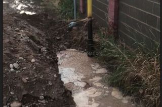 Мэрия о том, что из-за незавершенных работ по прокладке газопровода вода затопила дворы домов в Арча-Бешике: Вода была откачена