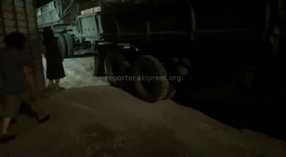 Стройобъект на Фрунзе-Суюмбаева нарушает покой жителей, работая ночью (видео)