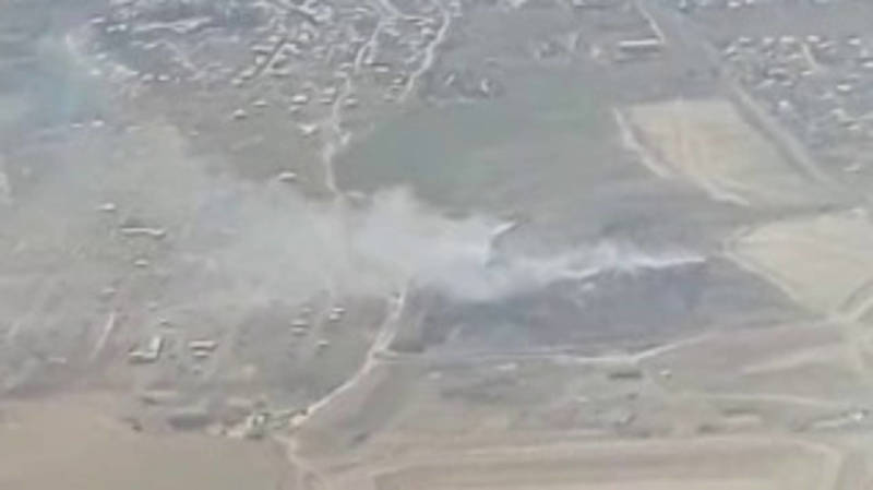 В Бишкеке горит городская свалка. Видео с иллюминатора