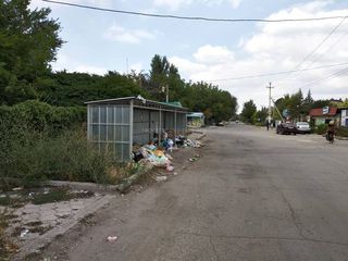 На участке ул.Таалая в жилмасиве Бакай-Ата отсутствуют мусорные баки (фото)