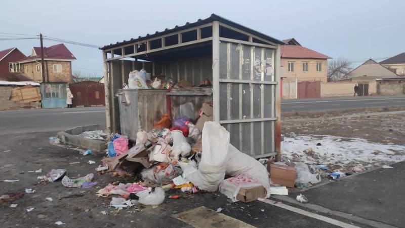 На Шералиева не вывозят мусор. Фото