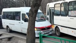В Улан-2 столкнулись автобус №46 и маршрутка №101. Видео с места аварии