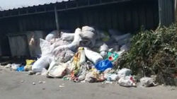 В Тунгуче в мусор выбрасывают швейные отходы. Видео