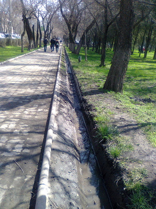 Арыки на Коенкозова-Московская полностью очищены, - пресс-служба <b><i> (фото) </i></b>