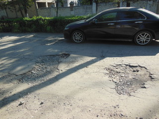 Жители улицы М.Джунусалиева жалуются на состояние дороги <b>(фото)</b>